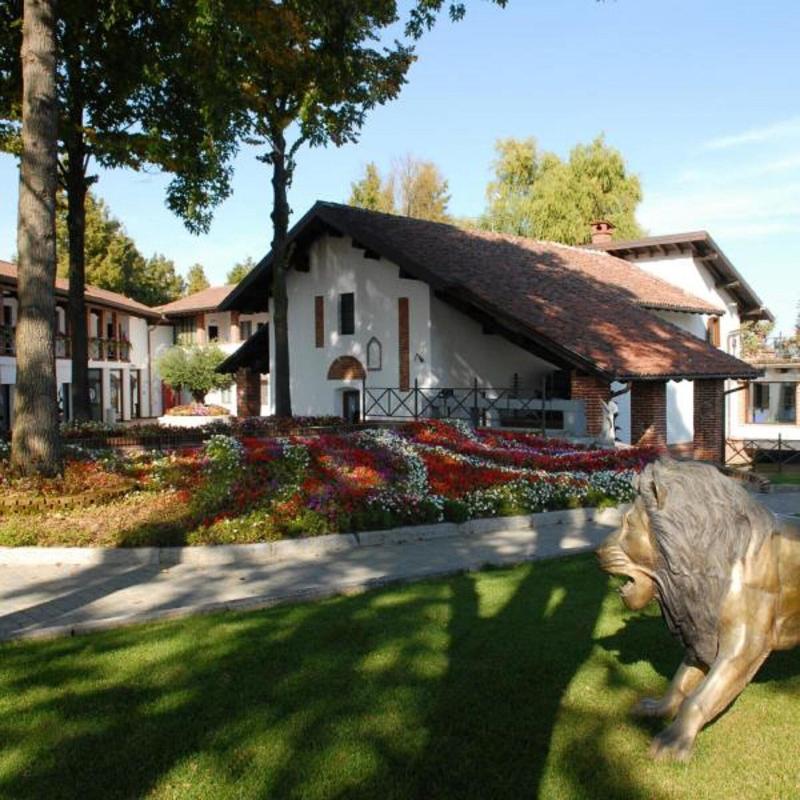 Hotel Novarello Resort & Spa Granozzo con Monticello Exterior photo